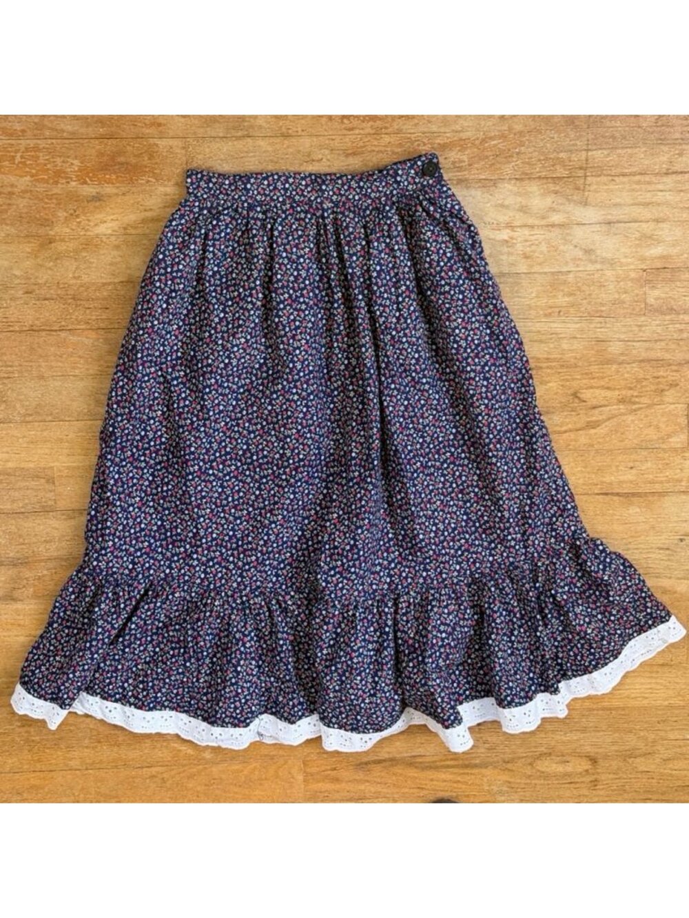Vintage Floral Print Eyelet Trim Skirt Size XXS 24" Waist 1970s 100% Cotton